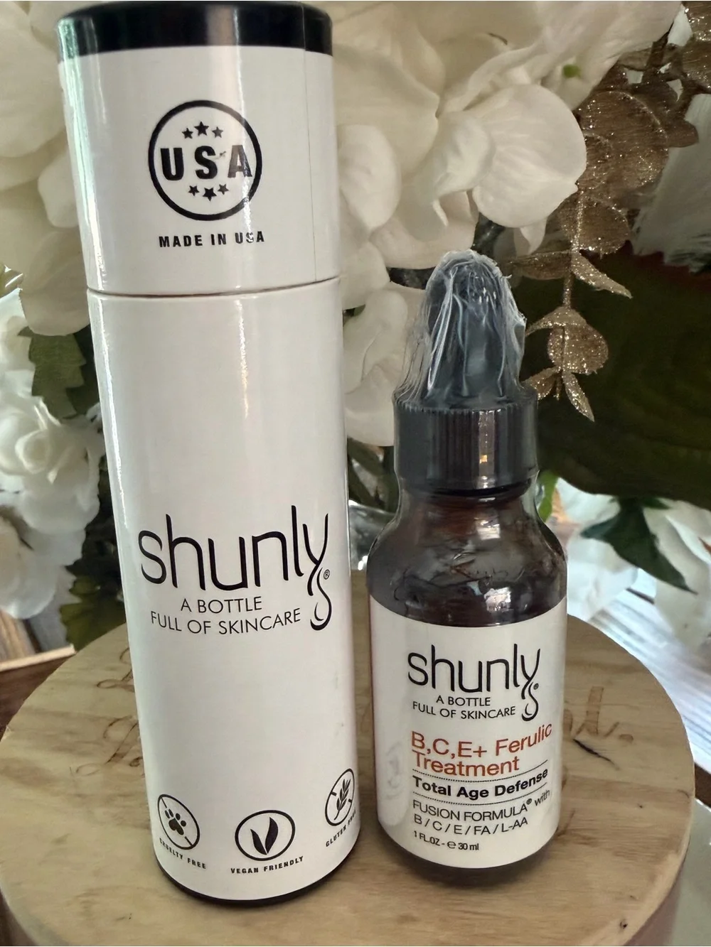 SHUNLY New Sealed bottle. B, C, E & Ferulic treatment. Total age defense.